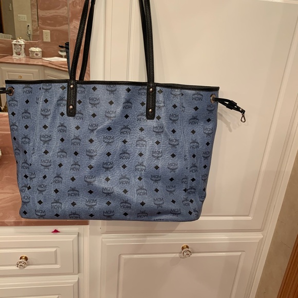 MCM Handbag - Picture 2 of 5